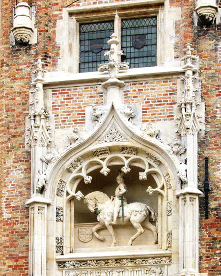 Die Statue von Luis de Gruuthuse